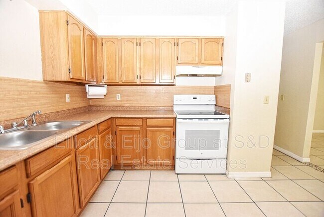 Building Photo - 3606 Swindell Rd