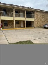 Building Photo - 4105 N 25th Ln