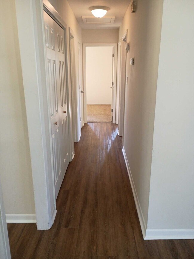 Foto del edificio - 3404 Covington Dr