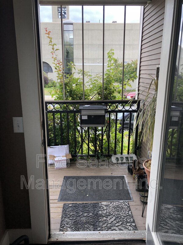 Foto del edificio - 10 Pearl St