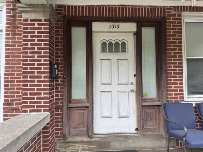 Foto del edificio - 5 Bedroom Detached Home in fountain Hill