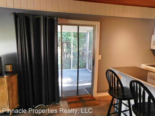 Foto del edificio - 1 br, 1 bath House - 1121 7th St W #A