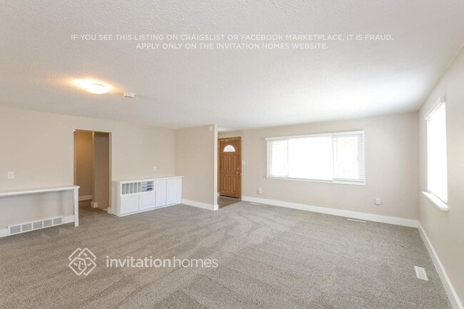 Building Photo - 285 N 10th Ave