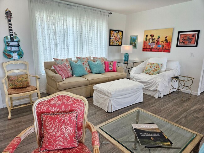 Foto del edificio - Seasonal Short-Term Waterfront Turnkey Single Family Home in Venice Gardens!