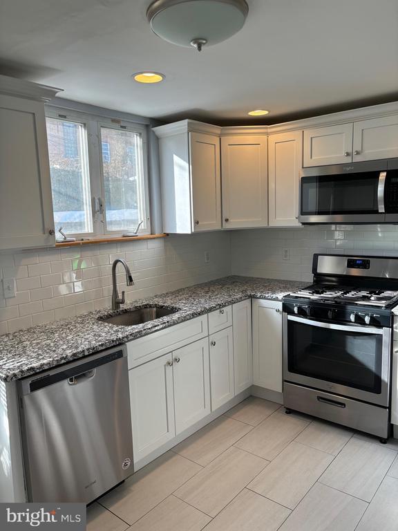 Foto del edificio - 1024 Watkins St