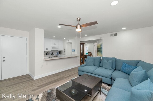 Building Photo - 2 br, 2 bath House - 5221 N 24th St #106