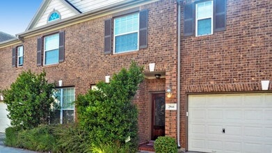 Building Photo - 2944 Sandcastle Ln