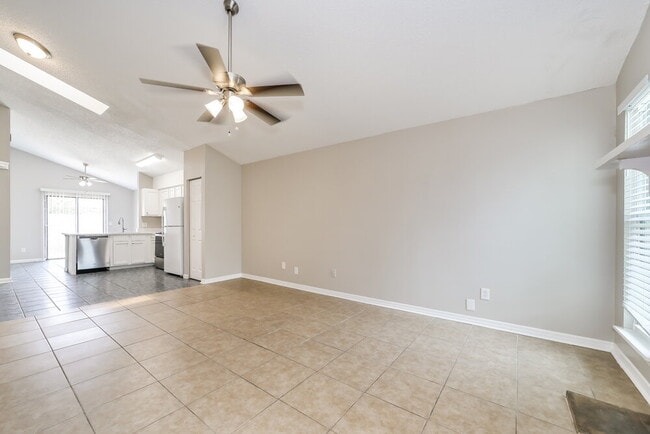 Building Photo - 756 Century 21 Dr
