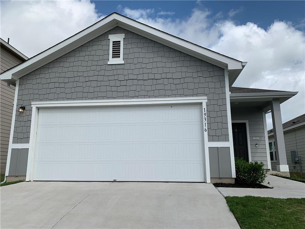 Foto principal - 19316 Cloudy Bay Dr