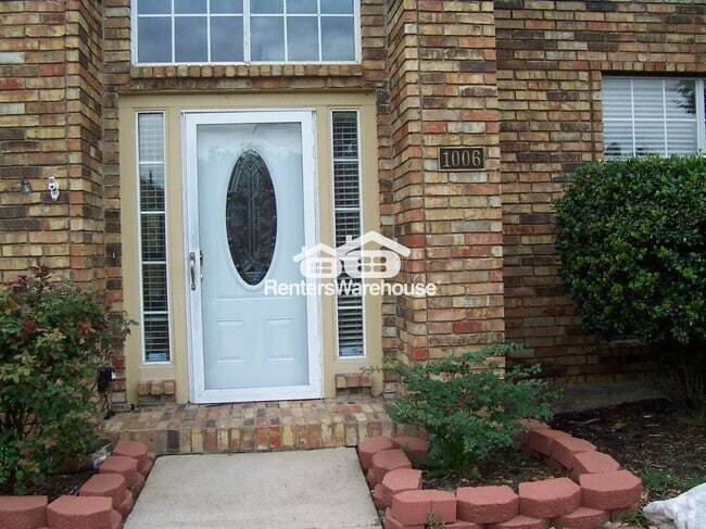 Building Photo - 1006 Cassion Dr
