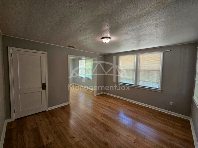 Foto del edificio - 2040 W 15th St