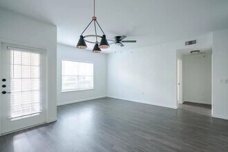 Building Photo - 520 FM306