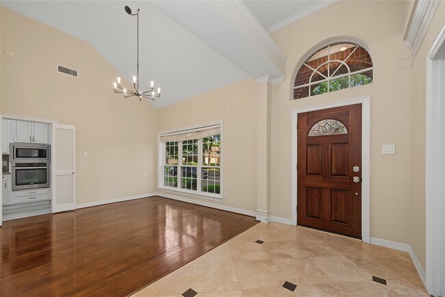 Building Photo - 14135 Swallowfield Dr