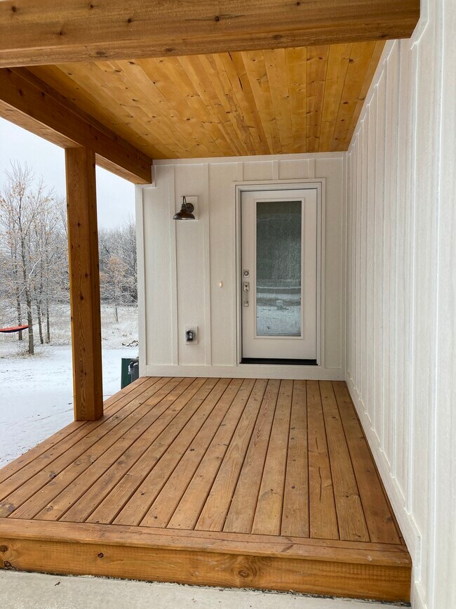 Building Photo - 5232 County Road II