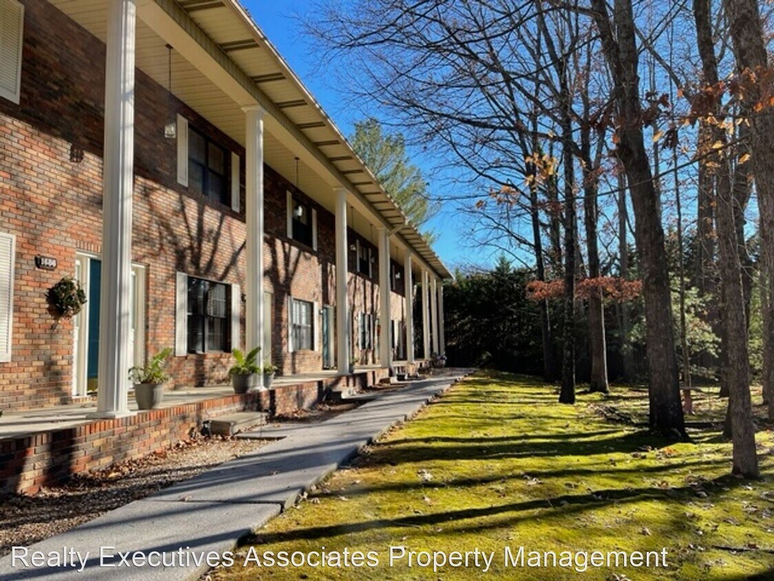 2 br, 1.5 bath House 1680 Louisville Road House Rental in Alcoa, TN