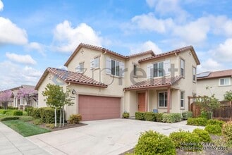 Building Photo - 237 W Moraga St Building Photo - 237 W Moraga St