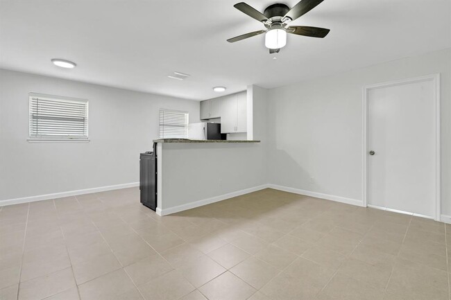 Foto del edificio - 5102 Academy St