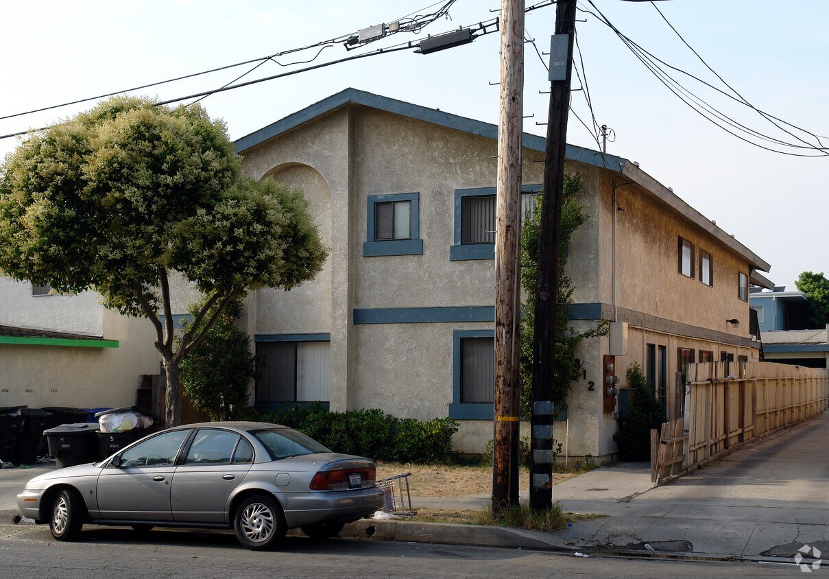 Foto del edificio - 4312 W 145th St