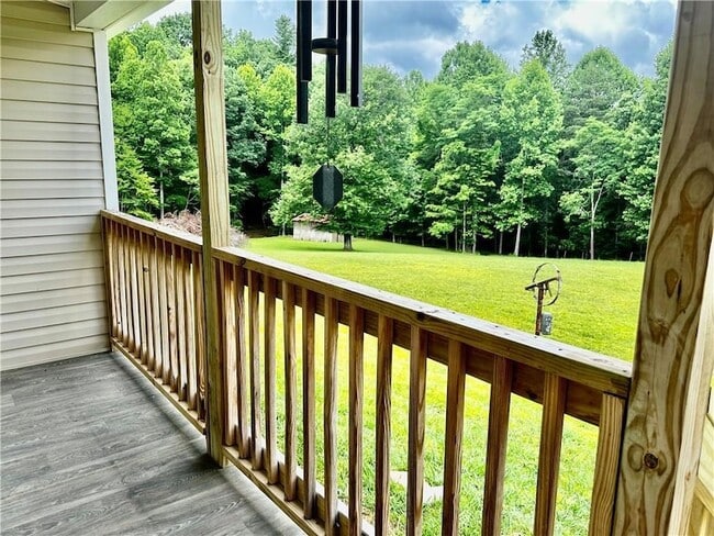 Building Photo - 15 Bonanza Ln