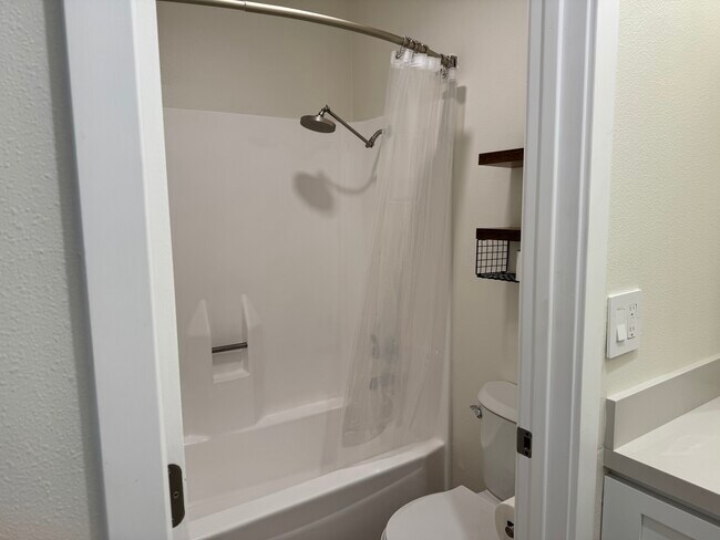 Foto del edificio - 445 Corvette St