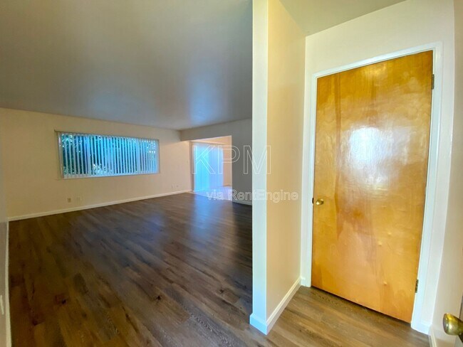 Foto del edificio - 7714 Brentwood Dr