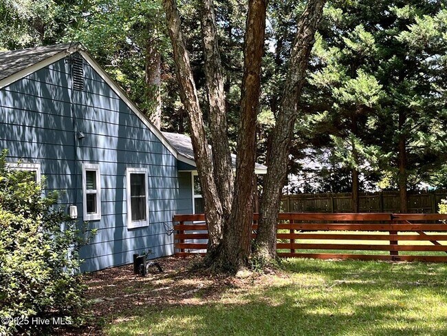 Foto del edificio - 375 Midland Rd