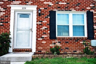 Building Photo - 224 Drexel Dr