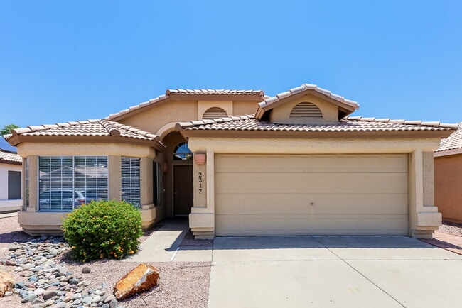 Building Photo - 2217 E Kelton Ln