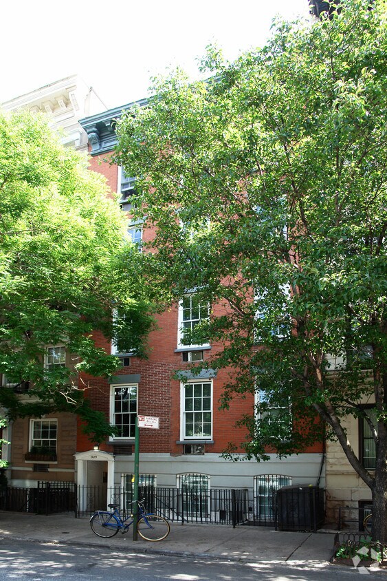 Primary Photo - 329 W 21st St