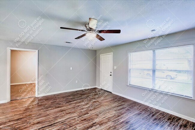 Building Photo - 3 br, 2 bath House - 6838 Crestridge St