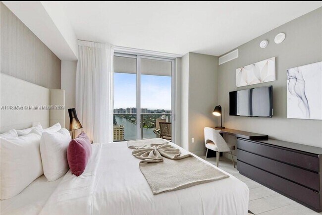 Foto del edificio - 4010 S Ocean Dr