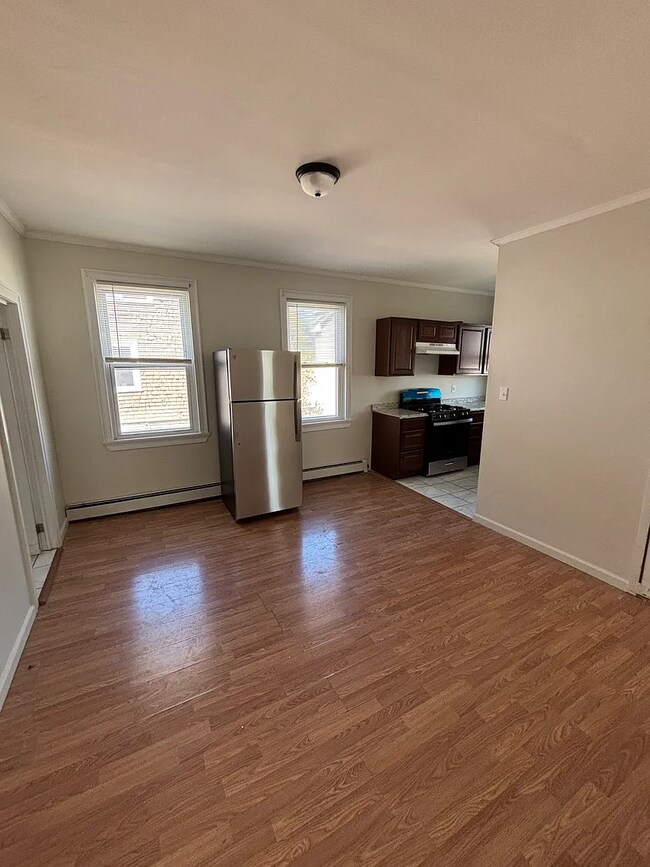 Foto del edificio - 77 Pekin St