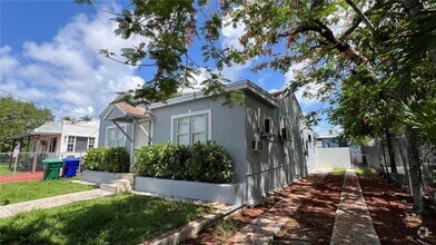 Building Photo - 113 NW 35th St