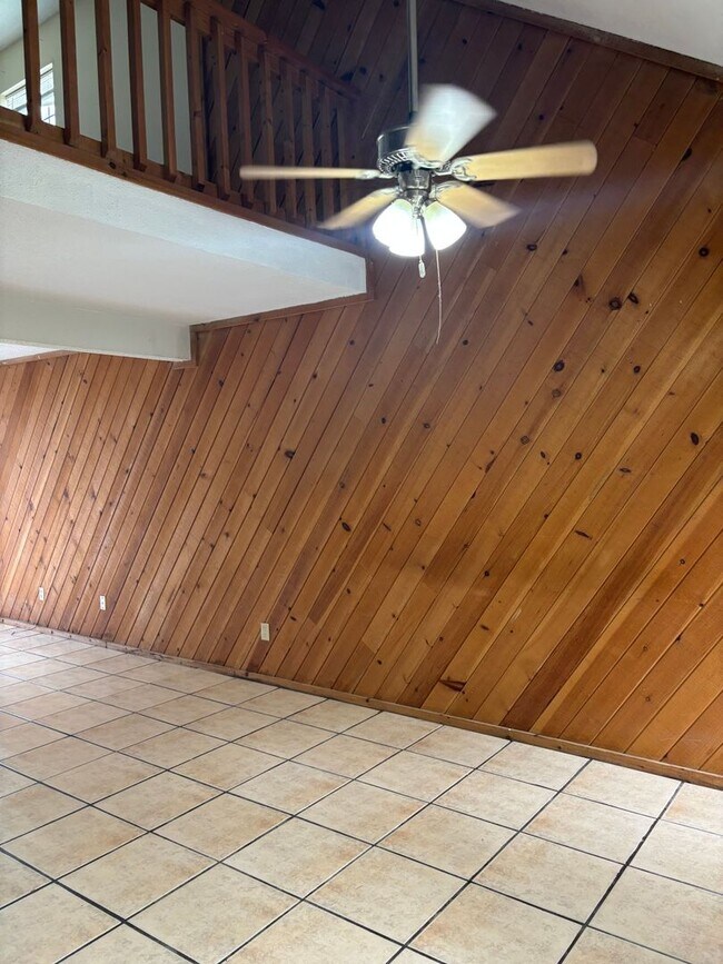 Foto del edificio - 3405 Maple Creek Ln