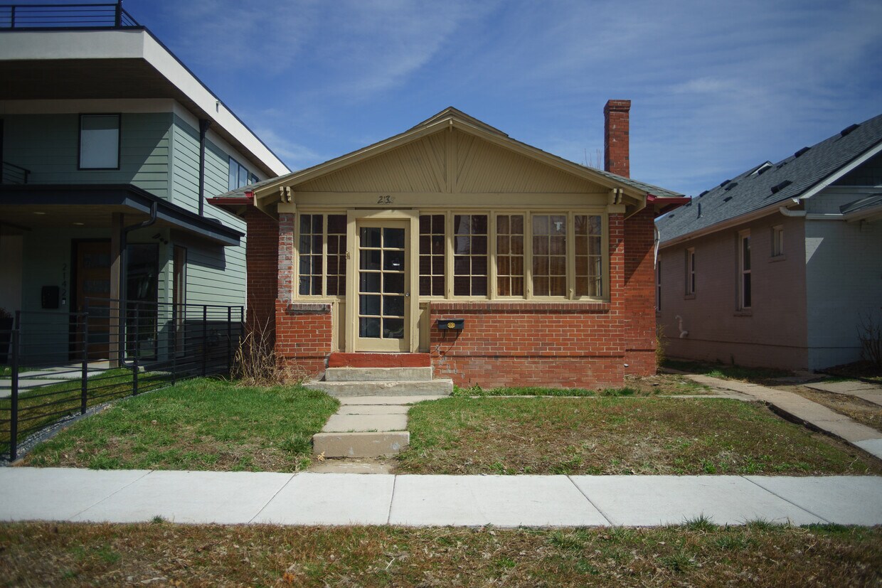 Primary Photo - 2138 Lowell Blvd