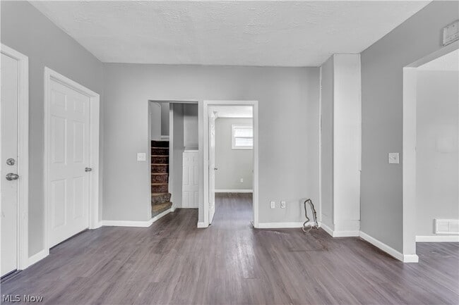 Building Photo - 5918 Gilbert Ct