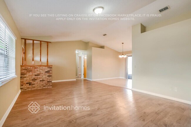 Building Photo - 2231 E Annapolis Dr