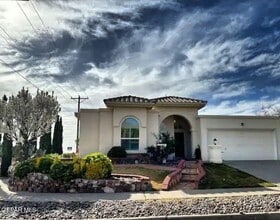 Building Photo - 1201 Desierto Seco Dr