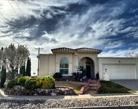 Building Photo - 1201 Desierto Seco Dr