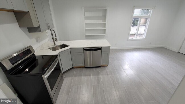 Foto del edificio - 5805 26th St N