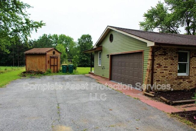 Building Photo - 8911 Park Valley Ct