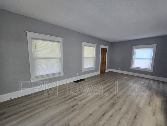 Foto del edificio - 1901 Johnson Ave NW