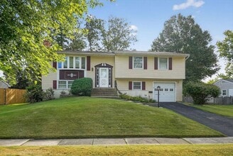 Building Photo - 4613 Harwich Dr