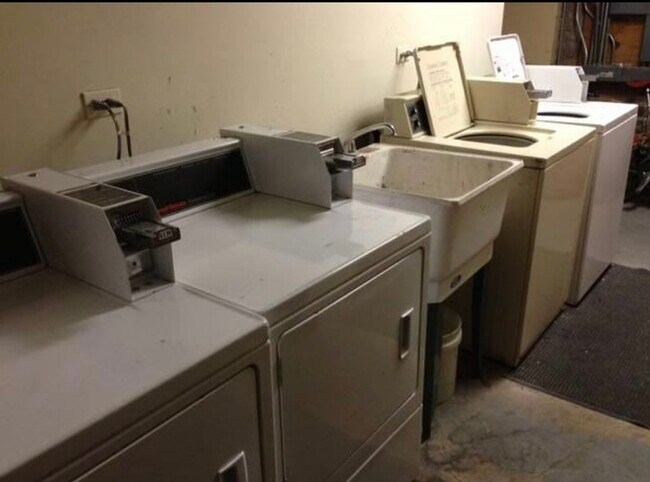 Building Photo - 1848 N Winnebago Ave