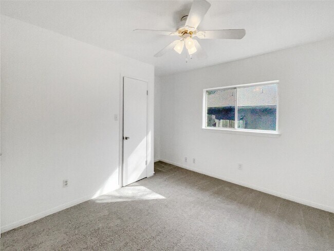 Foto del edificio - 1225 Hughmont Dr