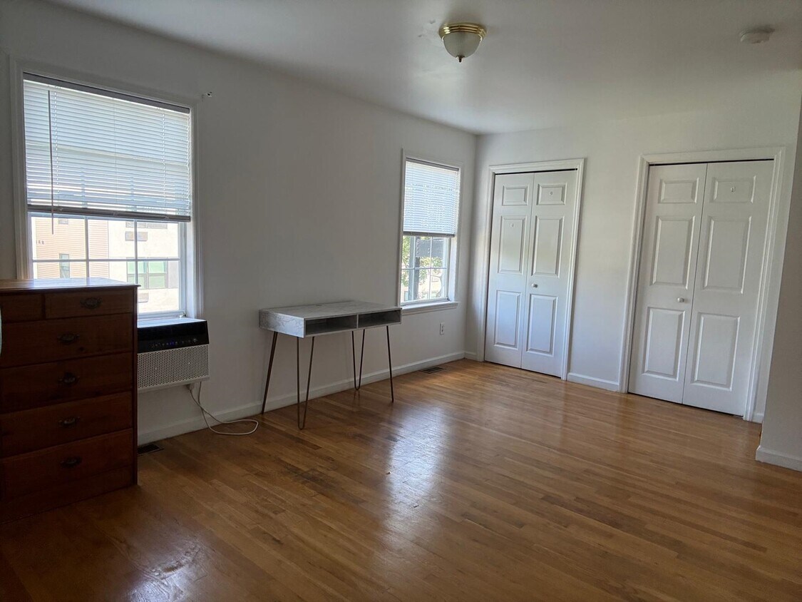 Building Photo - 128 Randolph Ave