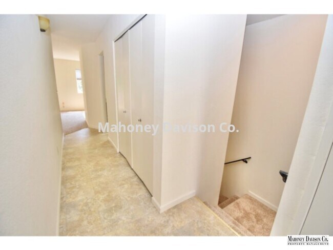Building Photo - 149 Acorn Dr