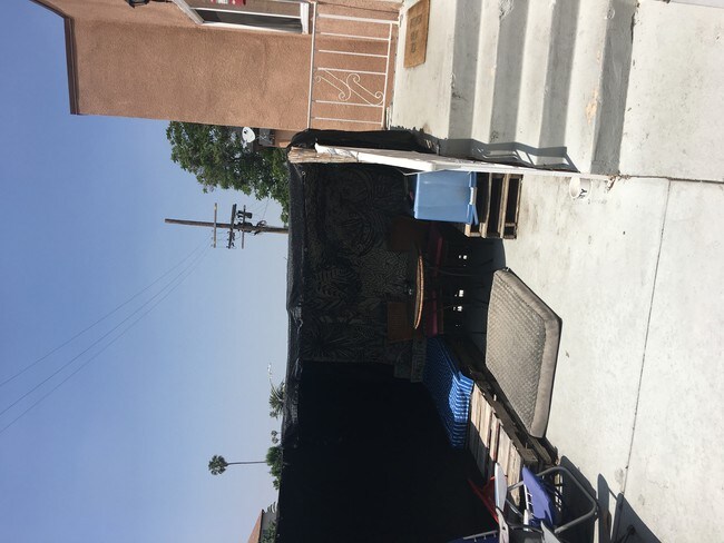 Building Photo - 201 Rosemont Ave