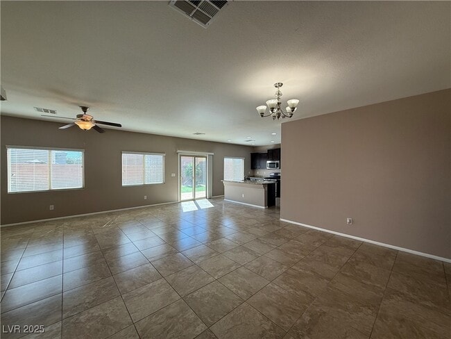 Foto del edificio - 9341 Forest Meadows Ave