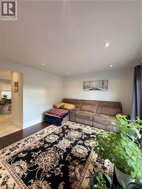 Building Photo - 181 Thaler Ave